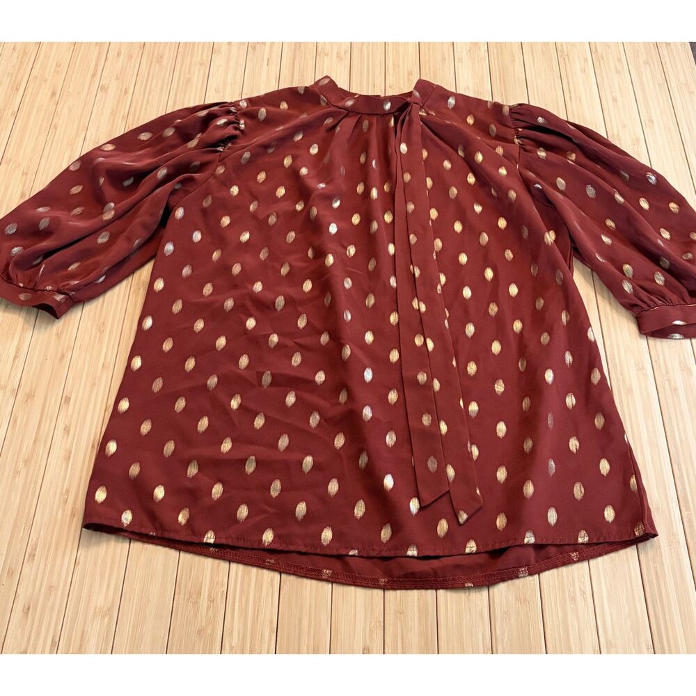 Luna Rae Women’s Size Medium Burgundy & Gold Metallic Polka Dot Blouse